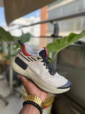 New Arrival Edco Comfort Sneakers Made in Vietnam