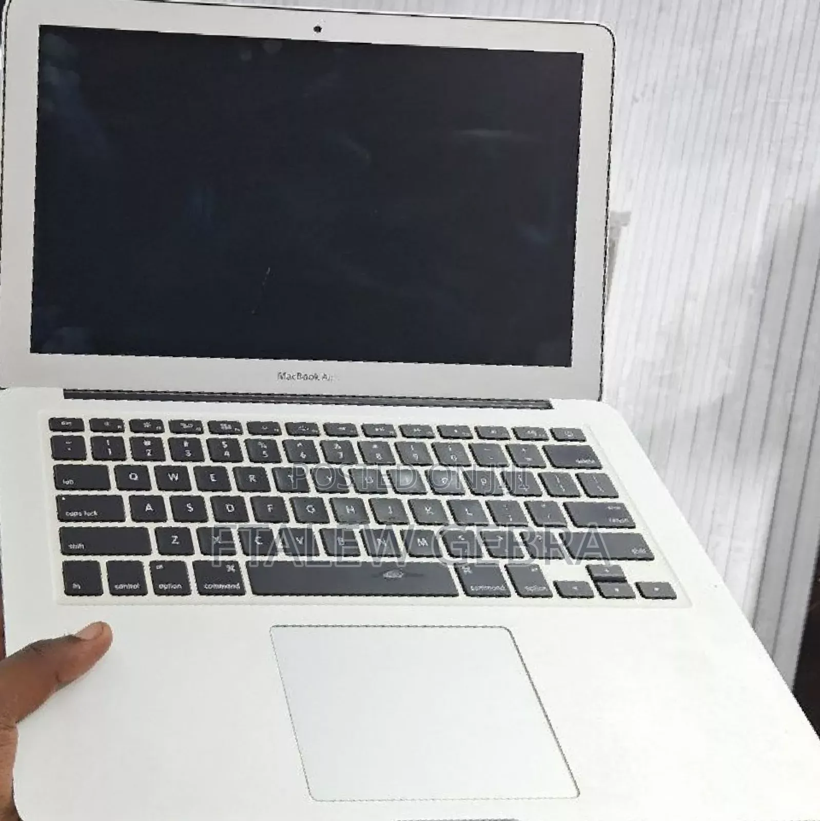 New Laptop Apple MacBook Air 2017 8GB Intel Core I5 SSD 256GB