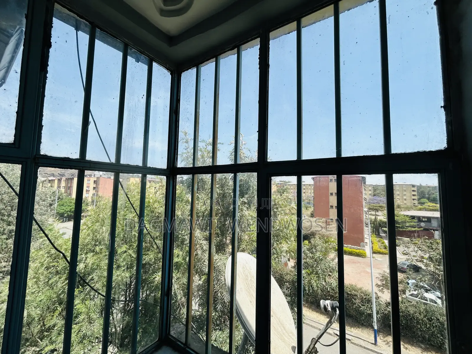 Furnished 3bdrm Condo in Akaky Kaliti for sale