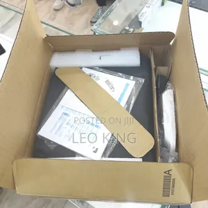 BRND New Epson Eb-E10 Projector With Lumens 3600,Floor and Table