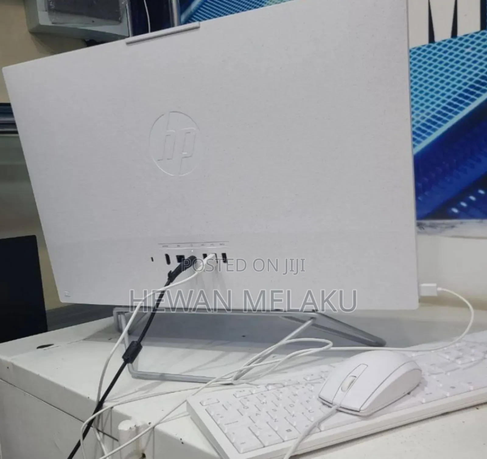 New HP 200 G4 22 All-in-One 8GB Intel Core I5 SSD 512GB