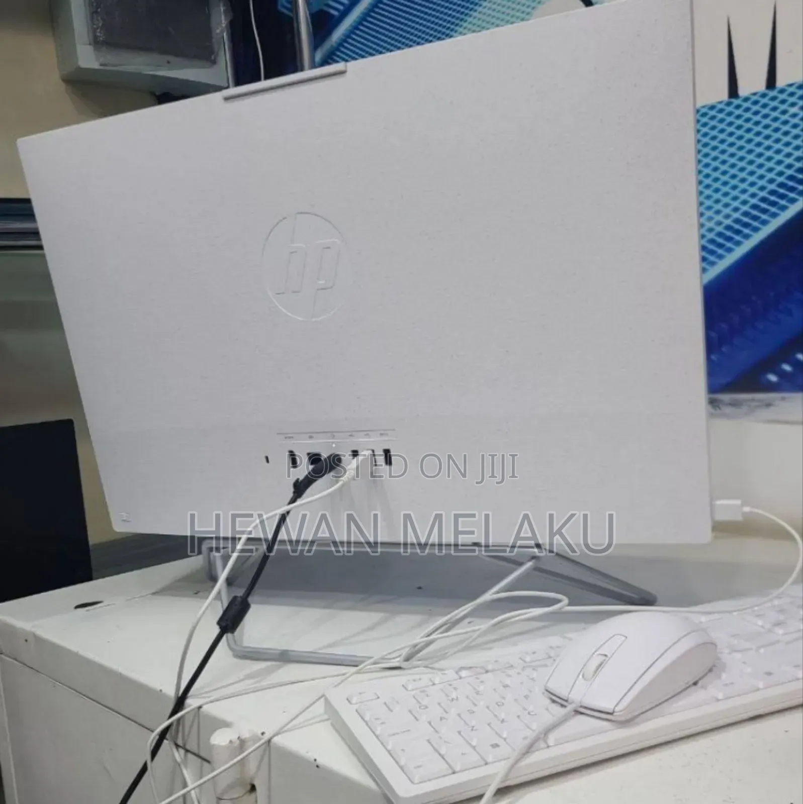 New HP 200 G4 22 All-in-One 8GB Intel Core I5 SSD 512GB