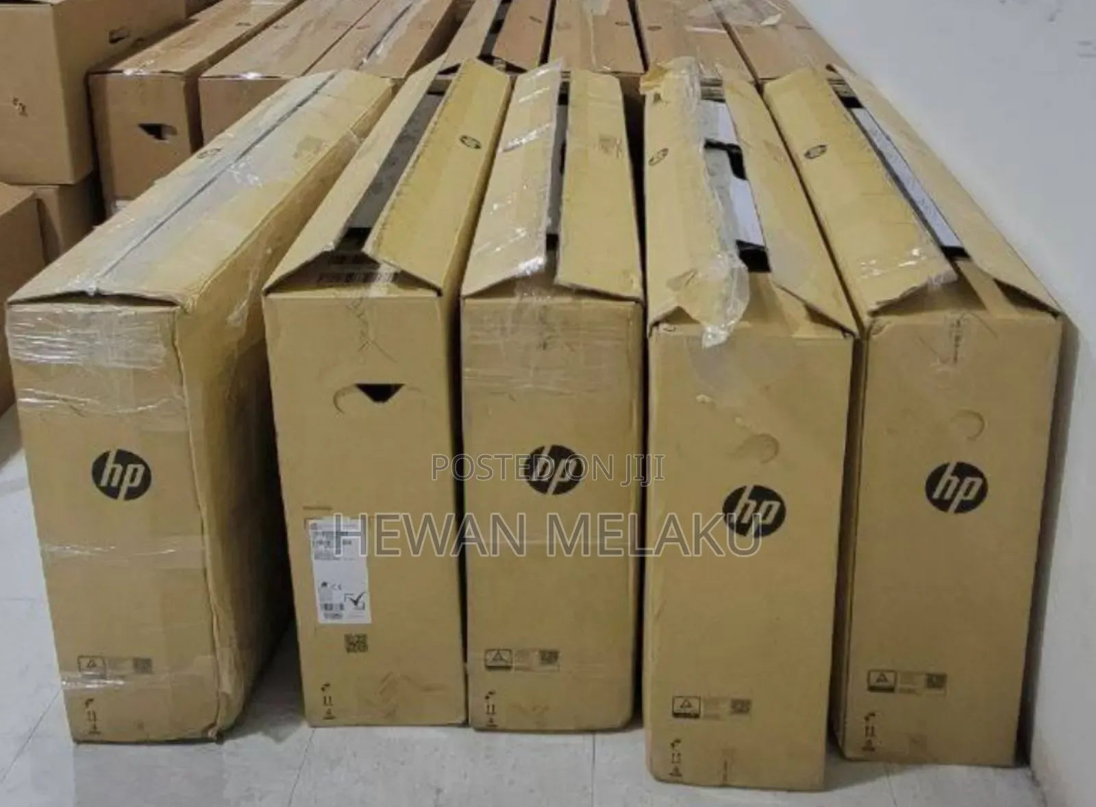 New HP 200 G4 22 All-in-One 8GB Intel Core I5 SSD 512GB