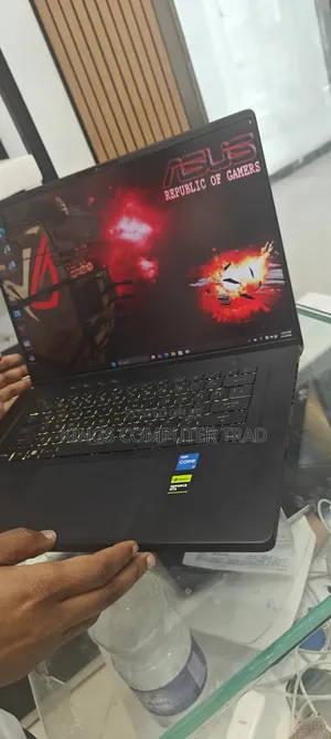 New Laptop Asus ROG Zephyrus G15 16GB Intel Core i7 SSD 512GB