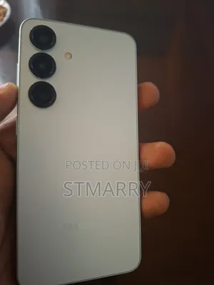 New Samsung Galaxy S24 128 GB Silver