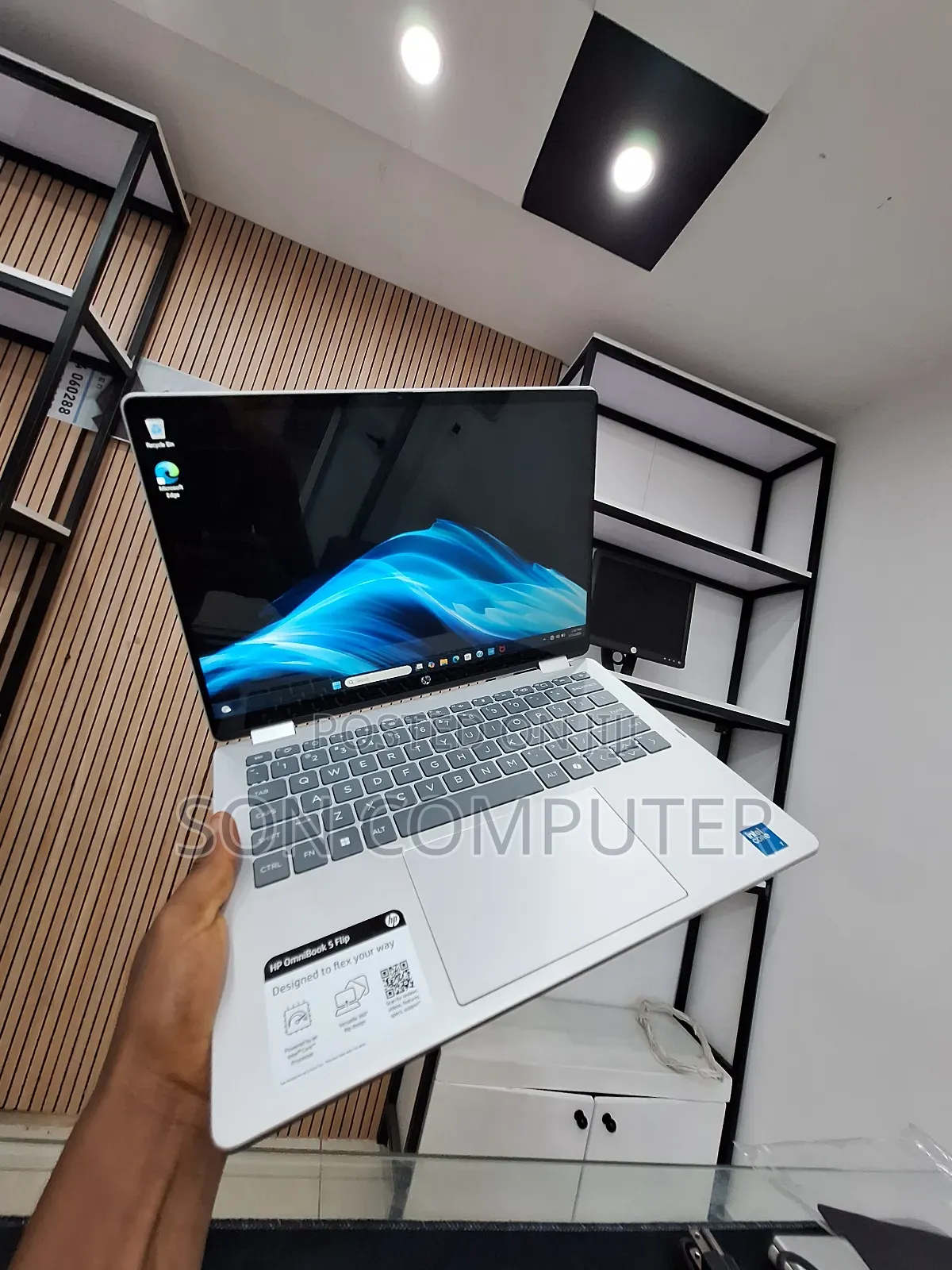 New Laptop HP OmniBook 5 14" 16GB Intel Core 7 SSD 512GB