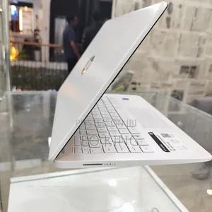 Laptop HP 14-Dq1088wm 4GB Intel Core 2 Quad SSD 640GB