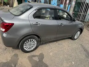Suzuki Dzire 2022 Silver