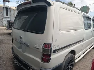 Toyota HiAce 2008 White