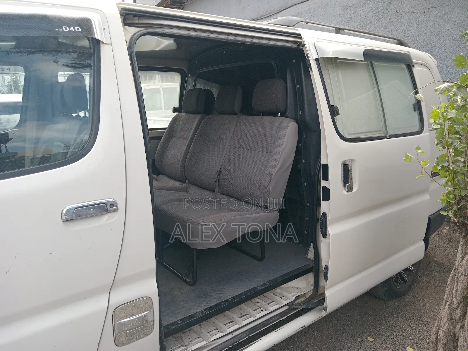 Toyota HiAce 2008 White