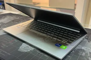New Laptop HP Pavilion 14 16GB Intel Core I7 SSD 512GB