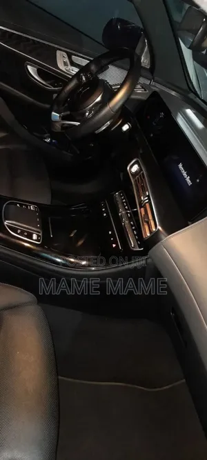 New Mercedes-Benz EQC EQC400 4MATIC 2023 Gray