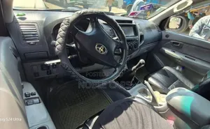 Toyota Hilux 2008 Gray