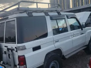 Toyota Land Cruiser 2017 Off white