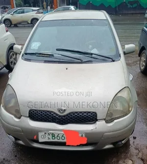 Toyota Vitz 2003 Gold