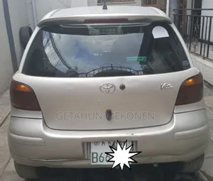 Toyota Vitz 2003 Gold