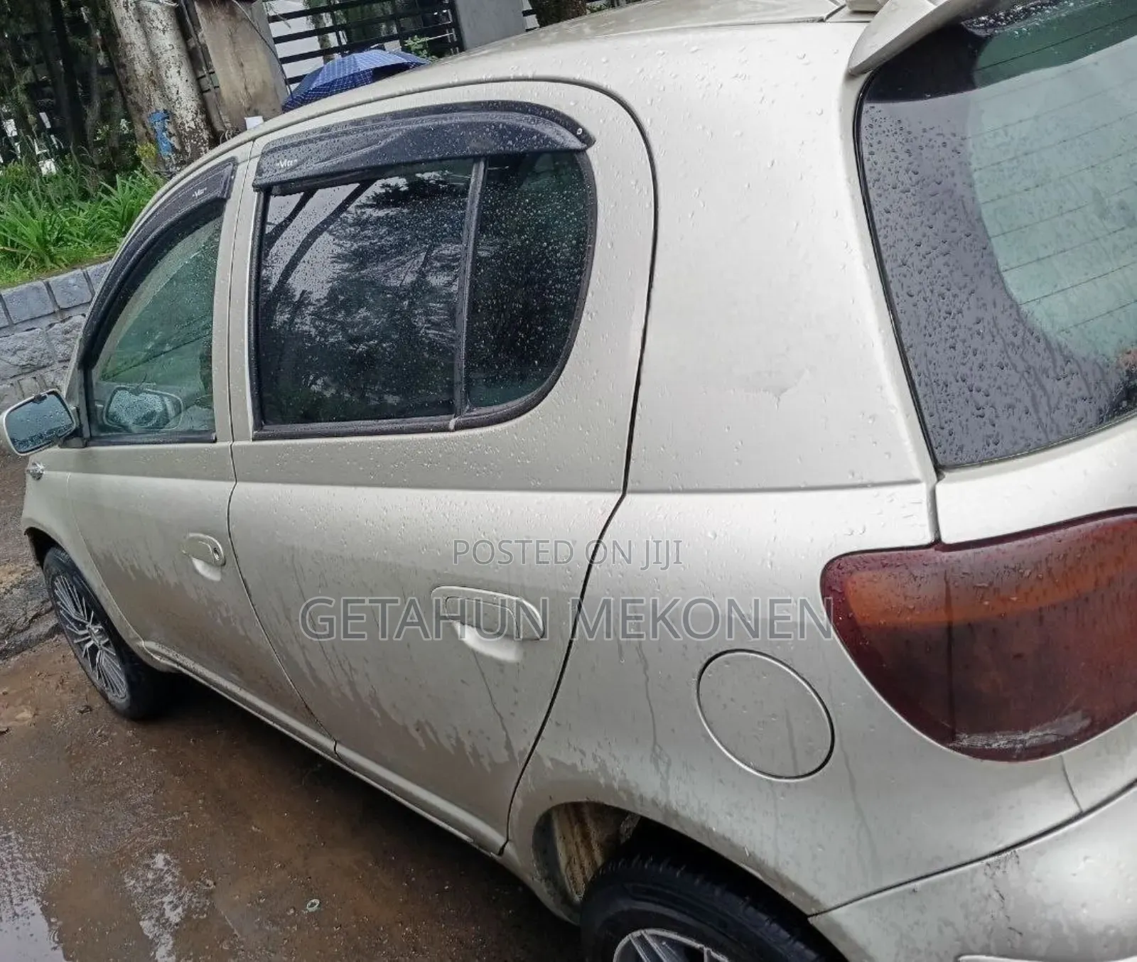 Toyota Vitz 2003 Gold