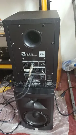 Studio Monitor
