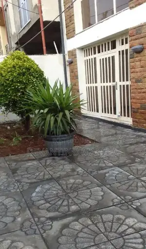 6bdrm House in Oromia-Finfinne for sale