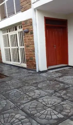6bdrm House in Oromia-Finfinne for sale