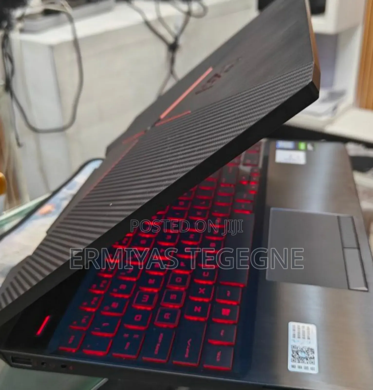 New Laptop HP 14-Dq1025cl 16GB Intel Core I9 SSD 512GB