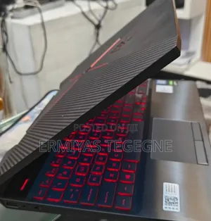 New Laptop HP 14-Dq1025cl 16GB Intel Core I9 SSD 512GB