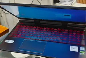 New Laptop HP 14-Dq1025cl 16GB Intel Core I9 SSD 512GB