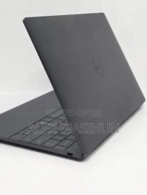 New Laptop Dell XPS 13 16GB AMD Ryzen 7 SSD 512GB