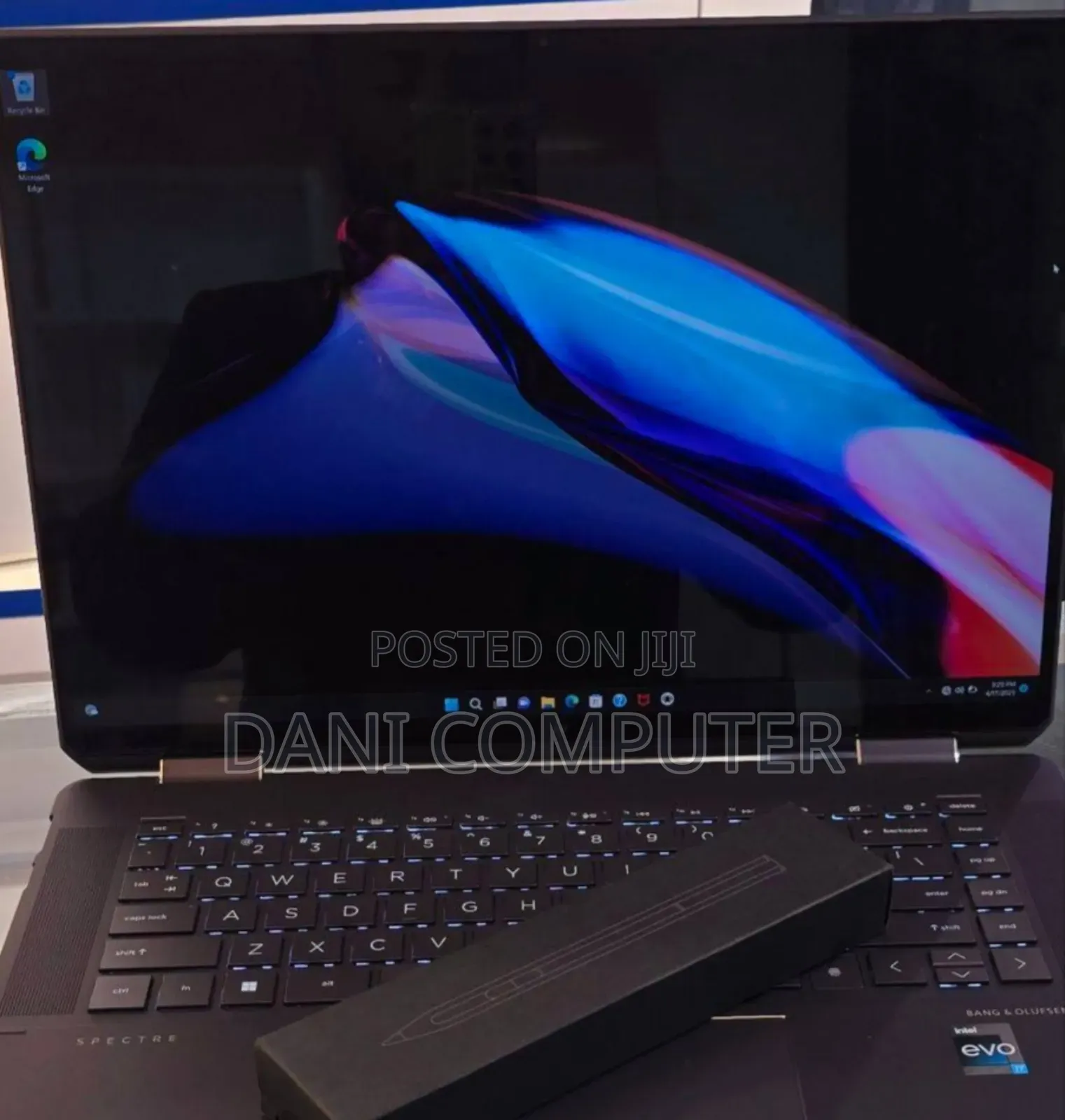 New Laptop HP Spectra 13 16GB Intel Core I7 SSD 1T