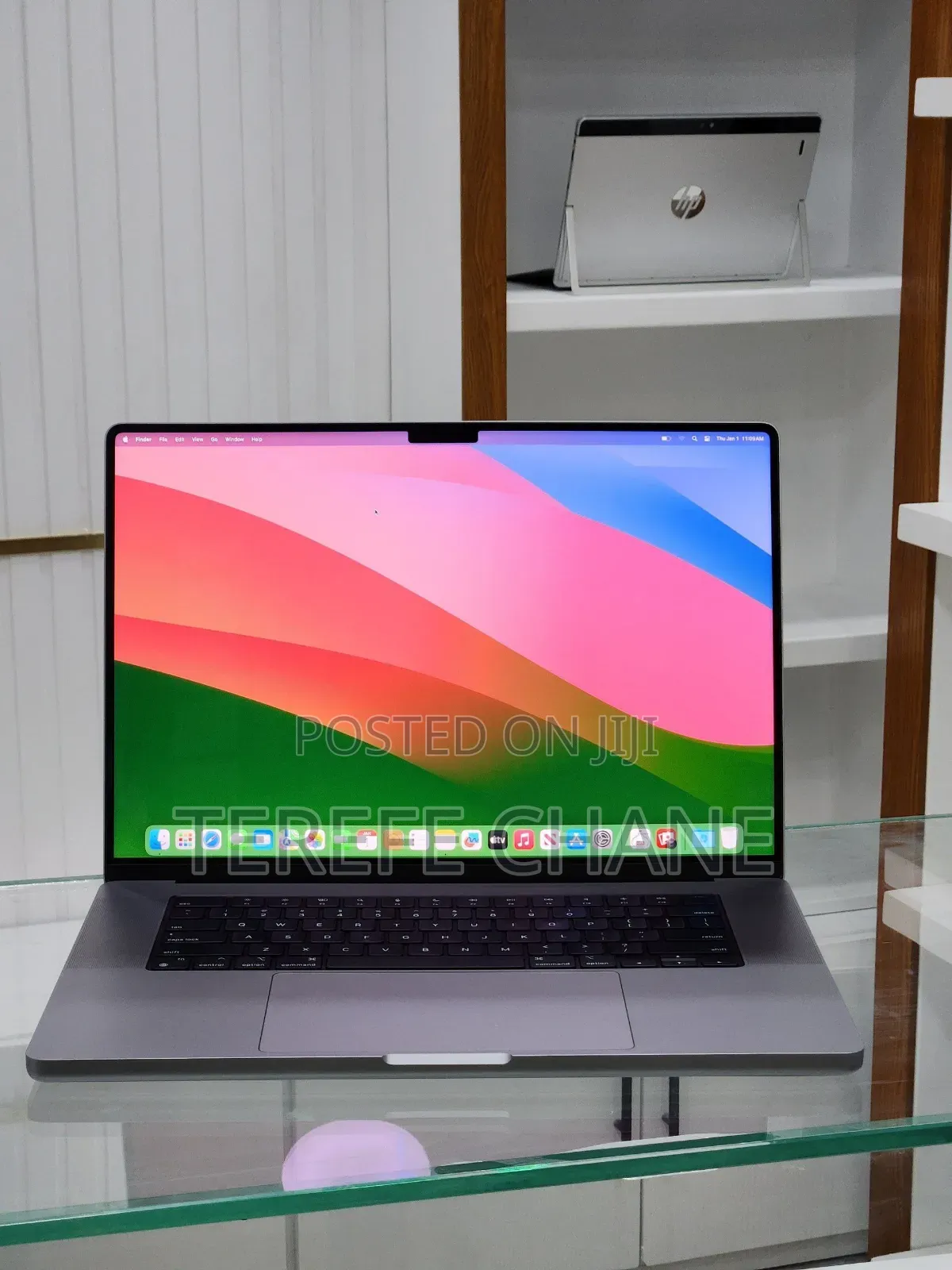 New Laptop Apple MacBook Pro M1 16GB Intel Core i5 SSD 512GB