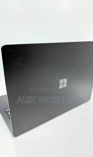 New Laptop 8GB Intel Core I5 SSD 512GB