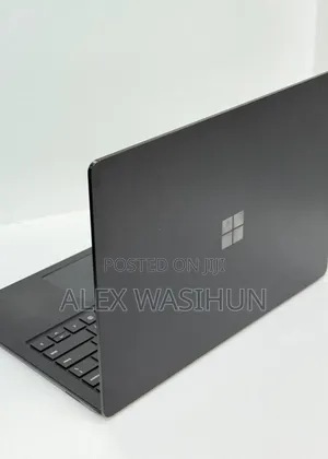 New Laptop 8GB Intel Core I5 SSD 512GB