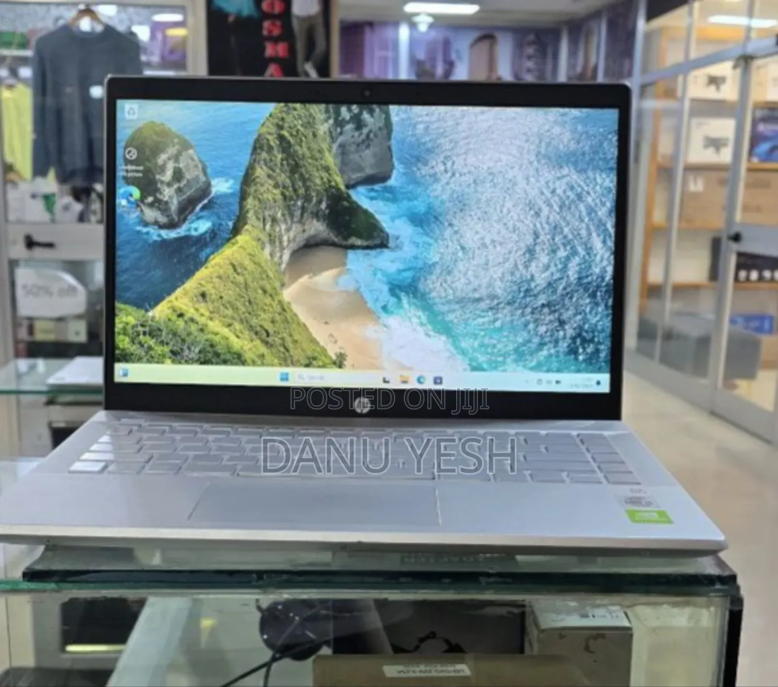 New Laptop HP Pavilion 15 8GB Intel Core i5 SSD 512GB