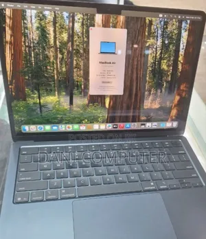New Laptop Apple MacBook Air 2025 M4 13-Inch 16GB Apple M4 SSD 256GB