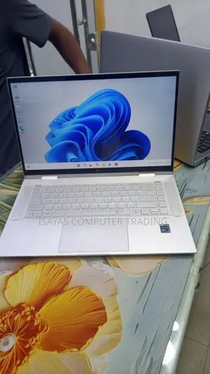 New Laptop HP Envy X360 8GB Intel Core I7 SSD 512GB