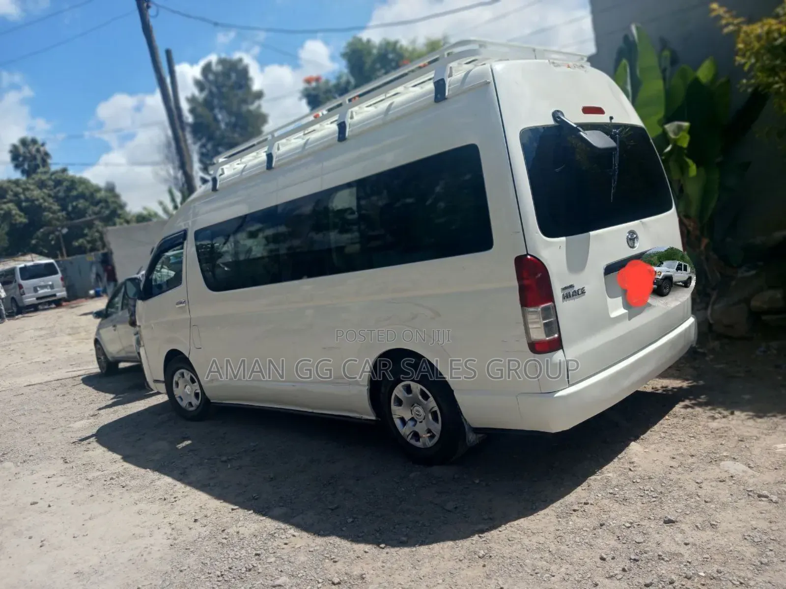 Toyota HiAce 2017 White