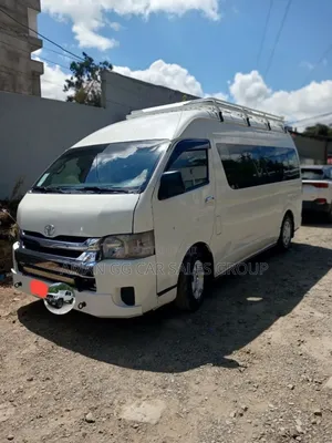 Toyota HiAce 2017 White