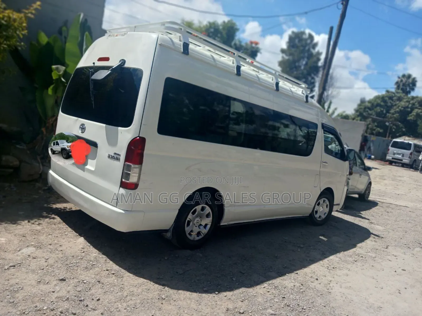 Toyota HiAce 2017 White