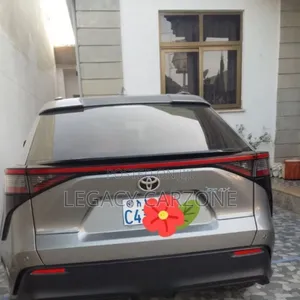 Toyota bZ4X 2023 Silver