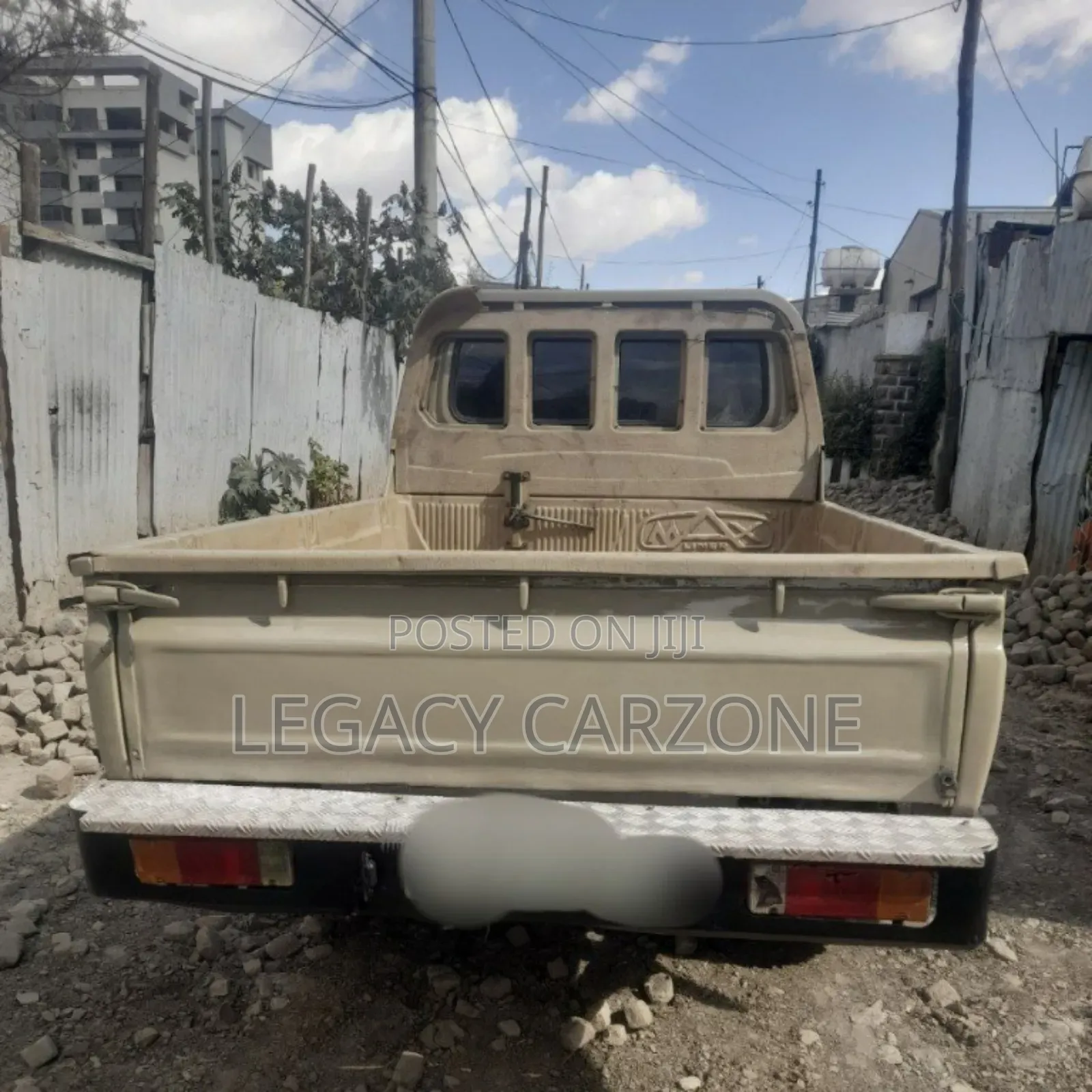 Toyota Land Cruiser 2011 White