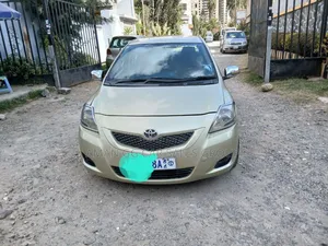 Toyota Yaris 2006 Maroon