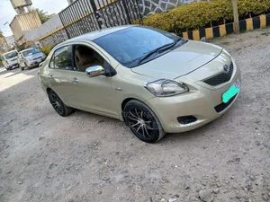 Toyota Yaris 2006 Maroon