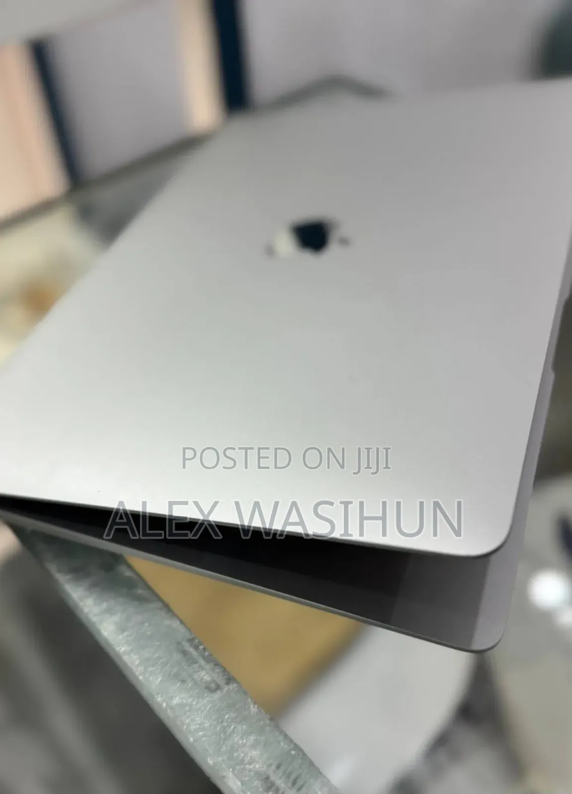 New Laptop Apple MacBook Air 2020 M1 8GB Apple M1 SSD 256GB