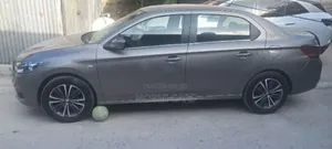 Peugeot 301 2017 Brown