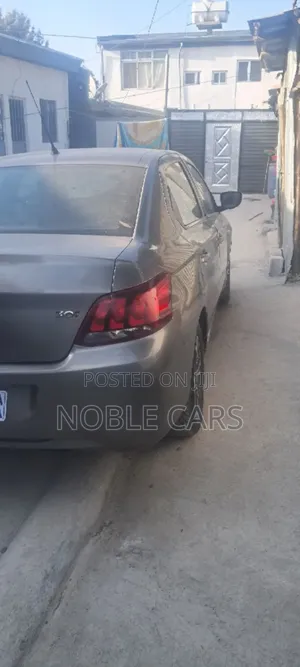 Peugeot 301 2017 Brown