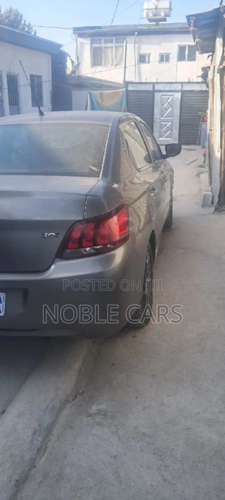 Peugeot 301 2017 Brown