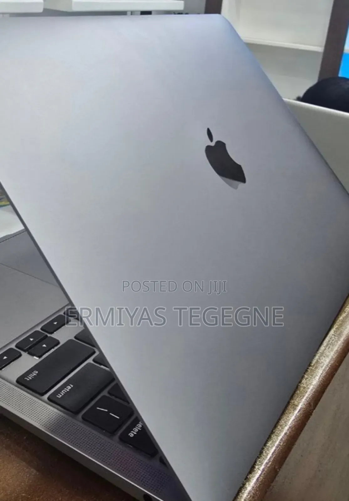 New Laptop Apple MacBook Pro M1 16GB Intel Core I7 SSD 512GB