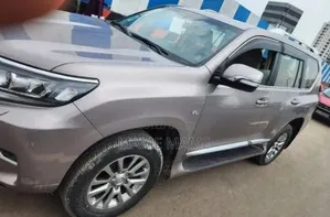 Toyota Land Cruiser Prado 2021 Gray