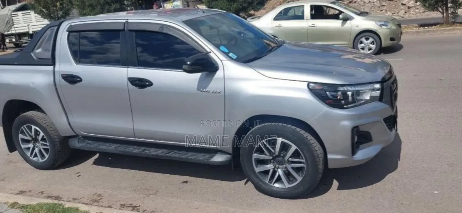 Toyota Hilux 2020 Gray