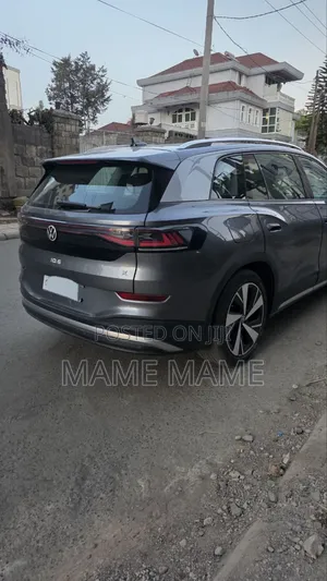 Volkswagen ID.6 2022 Gray